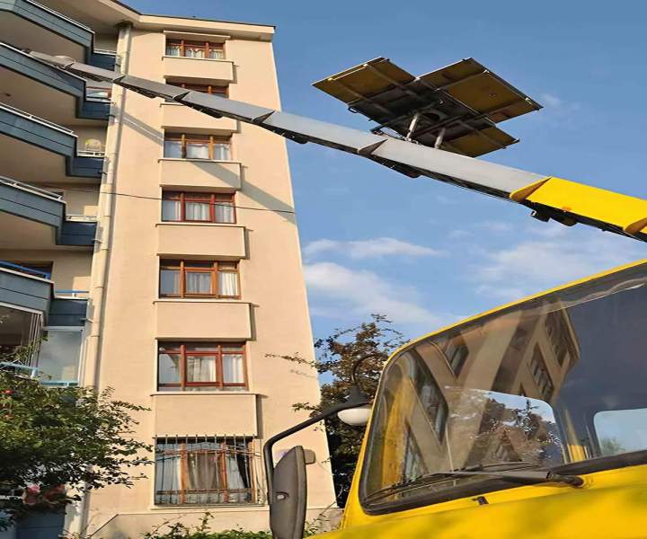 Accès simplifié grâce à location de monte-meubles